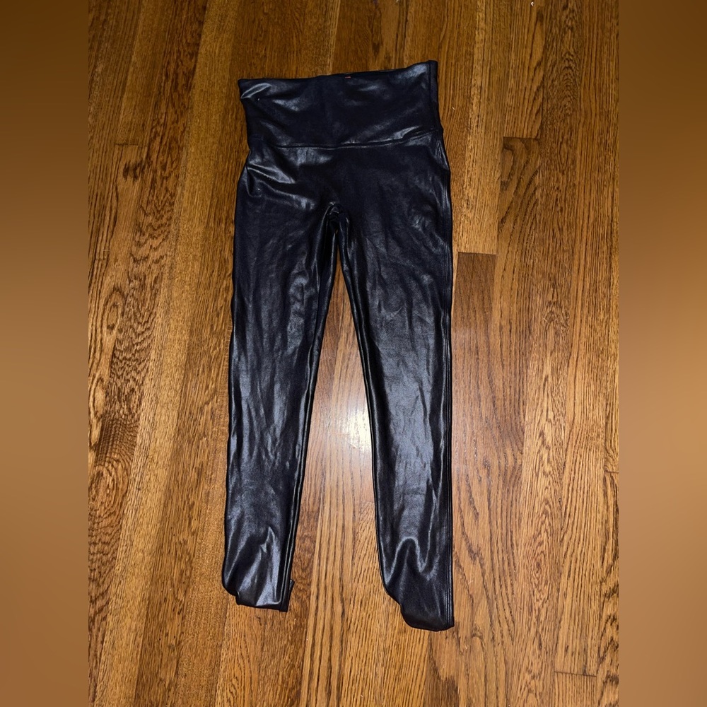 BLACK SHINY PETITE SPANX